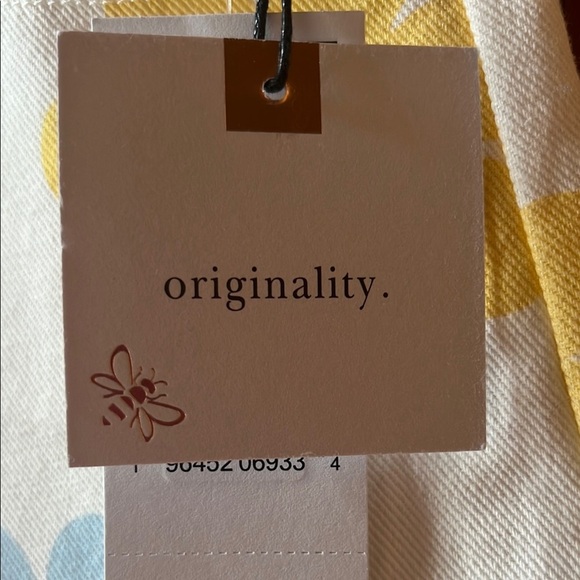 Originality Colorful Floral Kids Shorts - Picture 3 of 5